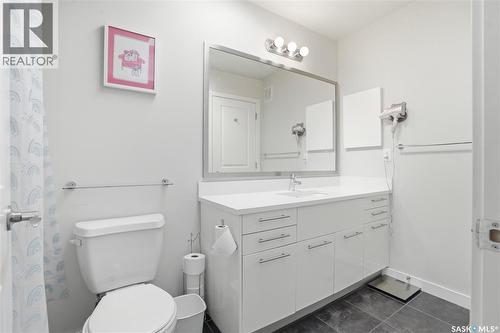 701 710 Gordon Road, Saskatoon, SK - Indoor Photo Showing Bathroom