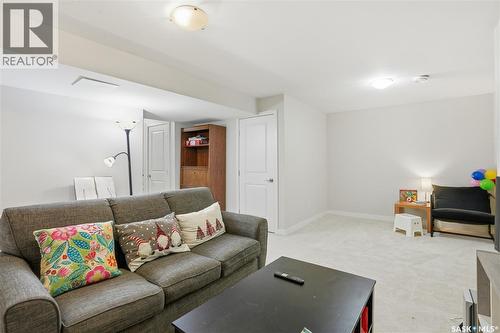 701 710 Gordon Road, Saskatoon, SK - Indoor Photo Showing Living Room