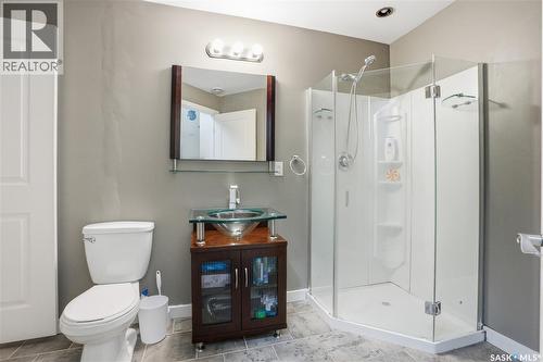 701 710 Gordon Road, Saskatoon, SK - Indoor Photo Showing Bathroom