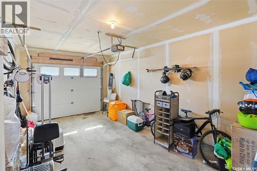 701 710 Gordon Road, Saskatoon, SK - Indoor Photo Showing Garage