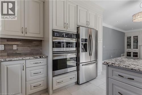 3200 Cotter Road, Burlington, ON - Indoor Photo Showing Kitchen With Upgraded Kitchen