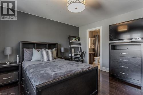 3200 Cotter Road, Burlington, ON - Indoor Photo Showing Bedroom