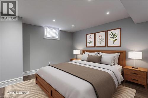 3200 Cotter Road, Burlington, ON - Indoor Photo Showing Bedroom