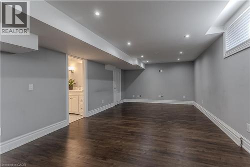 3200 Cotter Road, Burlington, ON - Indoor Photo Showing Other Room