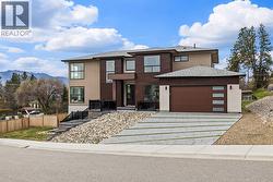 1047 Oak Barrel Place West Kelowna, BC V1Z 2G9