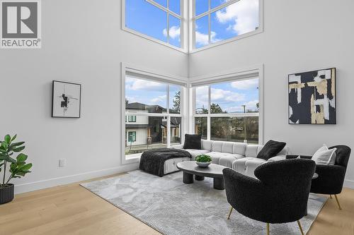 1047 Oak Barrel Place  West Kelowna, BC V1Z 2G9