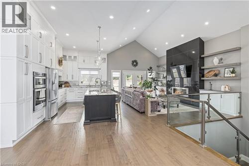 9677 Tenth Sideroad, Erin, ON - Indoor Photo Showing Kitchen With Upgraded Kitchen