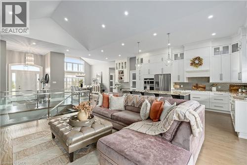 9677 Tenth Sideroad, Erin, ON - Indoor Photo Showing Other Room