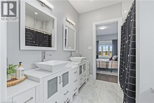 9677 Tenth Sideroad, Erin, ON - Indoor