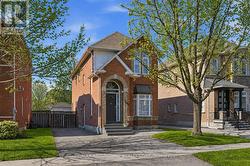 2665 CASTLE HILL CRESCENT Oakville, ON L6H 6J1