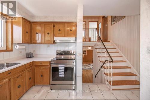 7368 Redstone Road, Mississauga, ON - Indoor Photo Showing Kitchen