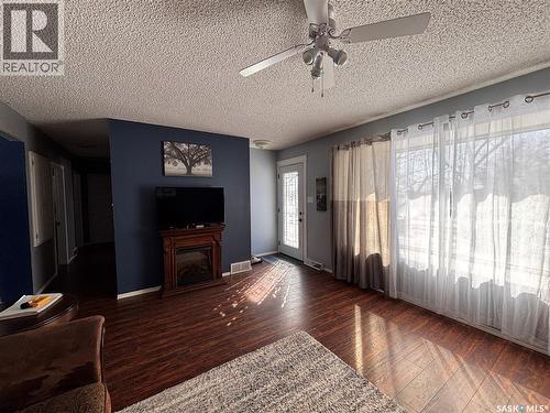 619 2Nd Avenue N, Alsask, SK - Indoor