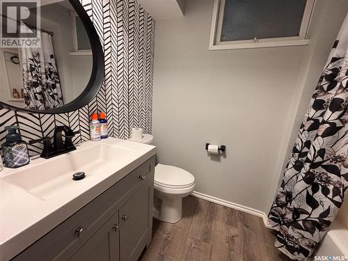 619 2Nd Avenue N, Alsask, SK - Indoor Photo Showing Bathroom