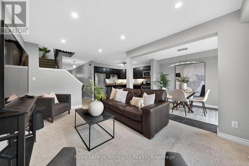 102 Edwards Street, Guelph (Grange Road), ON - Indoor