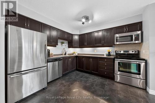 102 Edwards Street, Guelph (Grange Road), ON - Indoor Photo Showing Kitchen With Double Sink