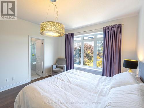 2083 Grange Drive, Mississauga, ON - Indoor Photo Showing Bedroom