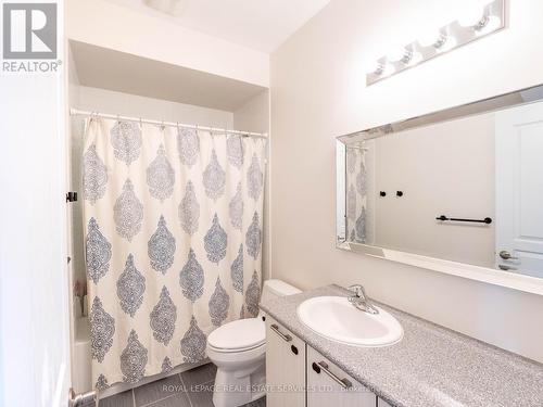 2083 Grange Drive, Mississauga, ON - Indoor Photo Showing Bathroom