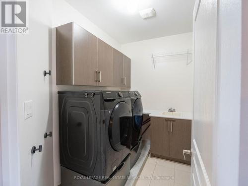 2083 Grange Drive, Mississauga, ON - Indoor Photo Showing Laundry Room