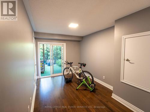 2083 Grange Drive, Mississauga, ON - Indoor Photo Showing Other Room