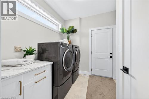 24 Craddock Boulevard Unit# 23, Jarvis, ON - Indoor Photo Showing Laundry Room