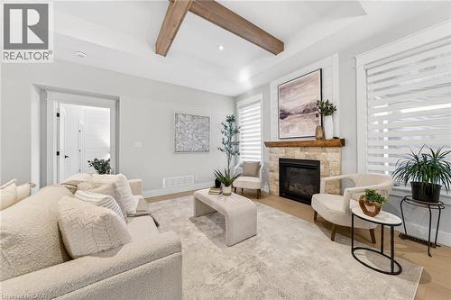 24 Craddock Boulevard Unit# 23, Jarvis, ON - Indoor Photo Showing Living Room With Fireplace