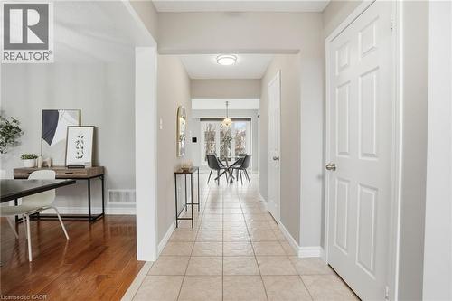 5137 Dryden Avenue, Burlington, ON - Indoor Photo Showing Other Room
