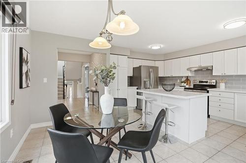 5137 Dryden Avenue, Burlington, ON - Indoor Photo Showing Dining Room