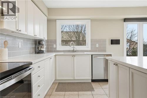 5137 Dryden Avenue, Burlington, ON - Indoor Photo Showing Kitchen