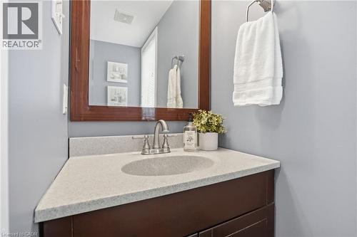 5137 Dryden Avenue, Burlington, ON - Indoor Photo Showing Bathroom