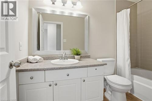 5137 Dryden Avenue, Burlington, ON - Indoor Photo Showing Bathroom