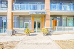 307 - 6 PARKWOOD AVENUE Toronto, ON M4V 1V1