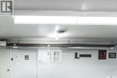3718 Argyle Road, Regina, SK - Indoor Photo Showing Garage