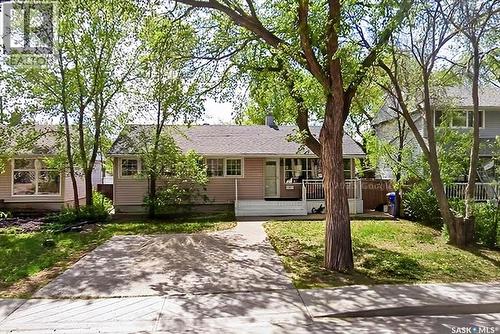 3718 Argyle Road, Regina, SK - Outdoor