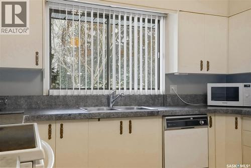 73 Champlin Crescent, Saskatoon, SK - Indoor Photo Showing Kitchen With Double Sink