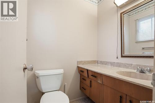73 Champlin Crescent, Saskatoon, SK - Indoor Photo Showing Bathroom