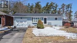 460 PHILLIP STREET E Gravenhurst (Muskoka (S)), ON P1P 1M4