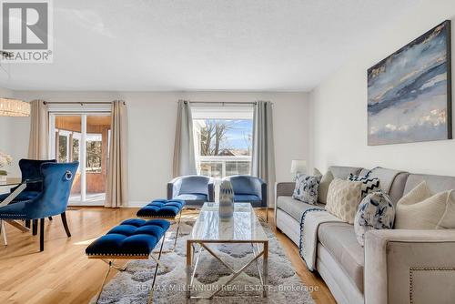 20 Kesteven Crescent, Brampton, ON - Indoor Photo Showing Living Room