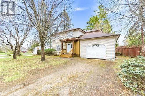 22 CABOT PLACE  Deep River, ON K0J 1P0