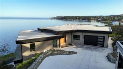 4351 Gordon Head Rd Saanich, BC V8X 5J2