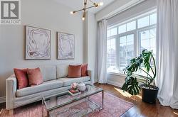 115 MITCHELL PLACE Newmarket, ON L3Y 0C7