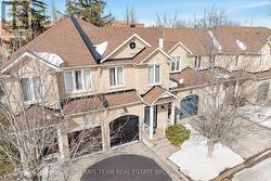 272 TOM TAYLOR CRESCENT Newmarket, ON L3X 3E8
