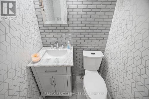 68 Elgin Drive, Brampton, ON - Indoor Photo Showing Bathroom
