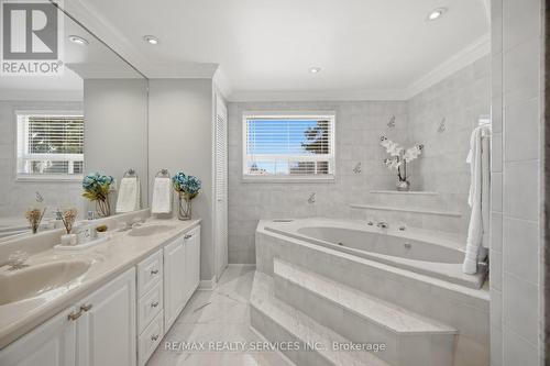 68 Elgin Drive, Brampton, ON - Indoor Photo Showing Bathroom