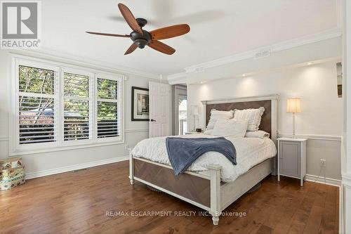 2119 Paisley Avenue, Burlington, ON - Indoor Photo Showing Bedroom