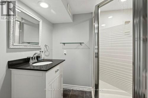 2119 Paisley Avenue, Burlington, ON - Indoor
