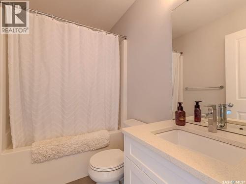 114 Germain Court, Saskatoon, SK - Indoor Photo Showing Bathroom