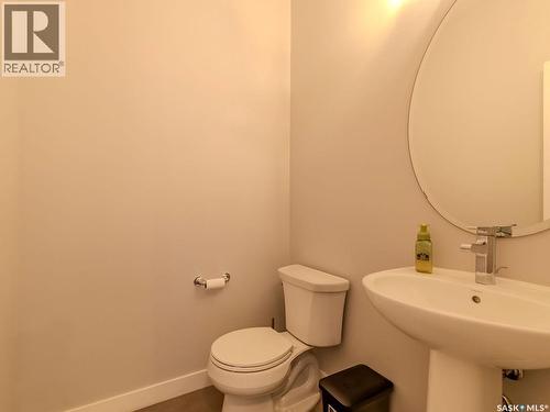 114 Germain Court, Saskatoon, SK - Indoor Photo Showing Bathroom