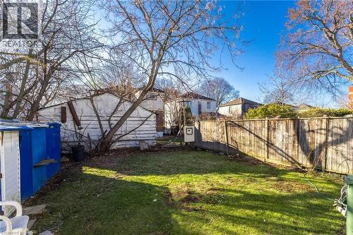 View of yard - 20 East 27Th Street, Hamilton, ON - Outdoor