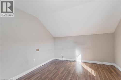 20 East 27Th Street, Hamilton, ON - Indoor Photo Showing Other Room
