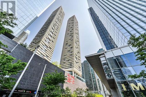 3611 - 88 HARBOUR STREET  Toronto, ON M5J 0C3